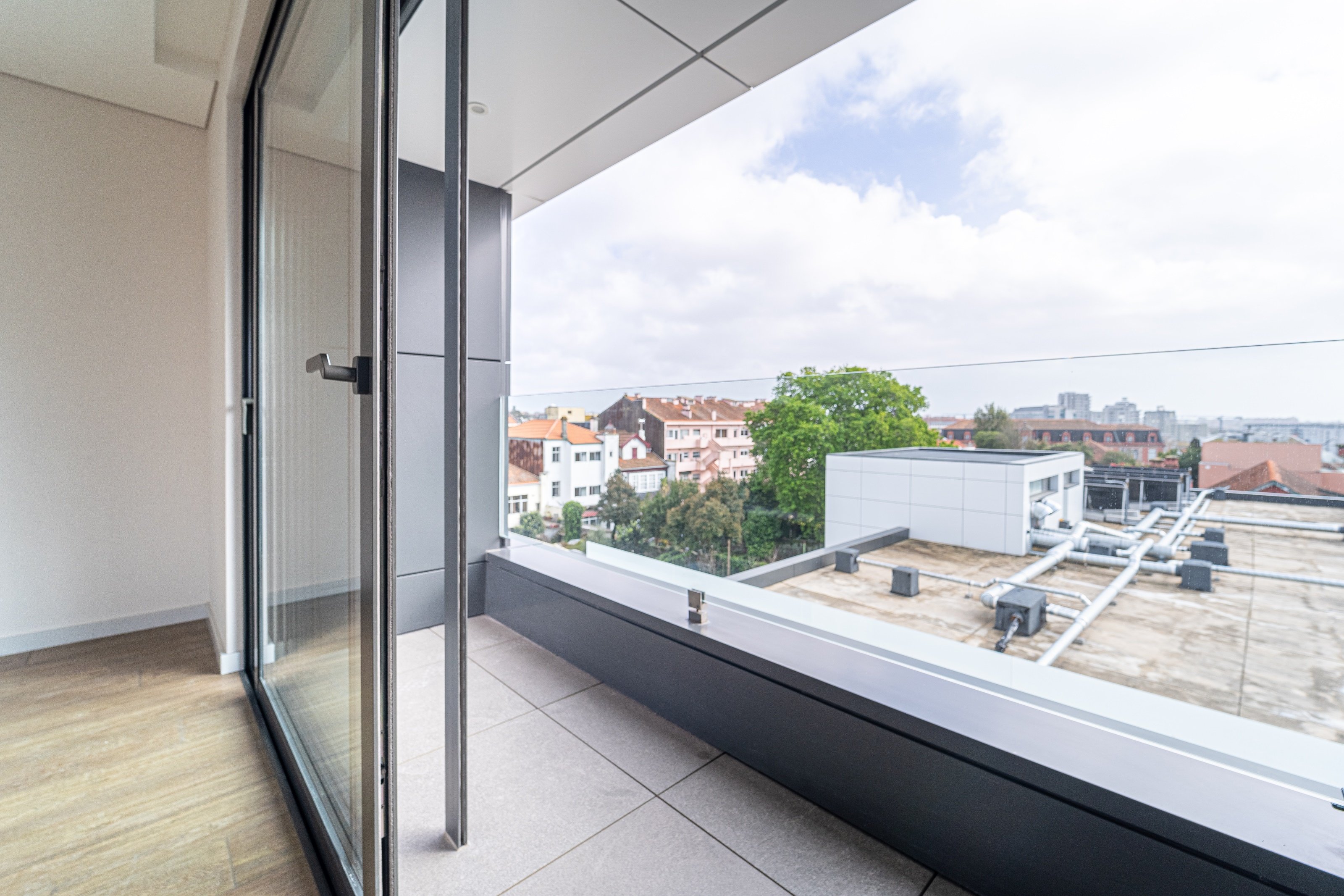 3 bedrooms apartment with balcony in Boavista Porto