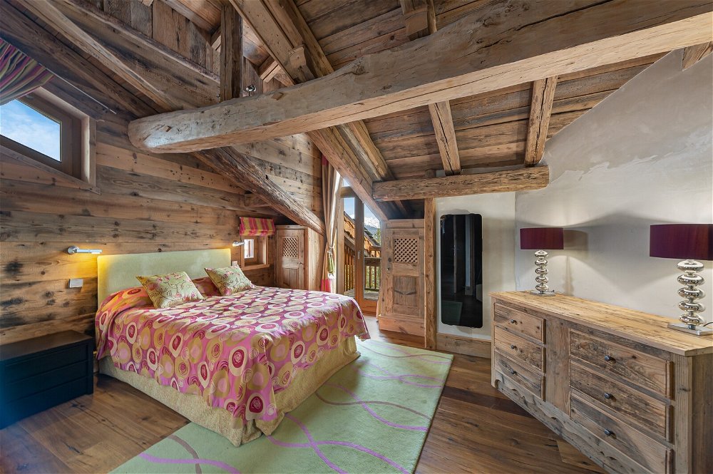 Splendid luxury chalet in Courchevel: 5 bedrooms, spa, panoramic view 1119614792