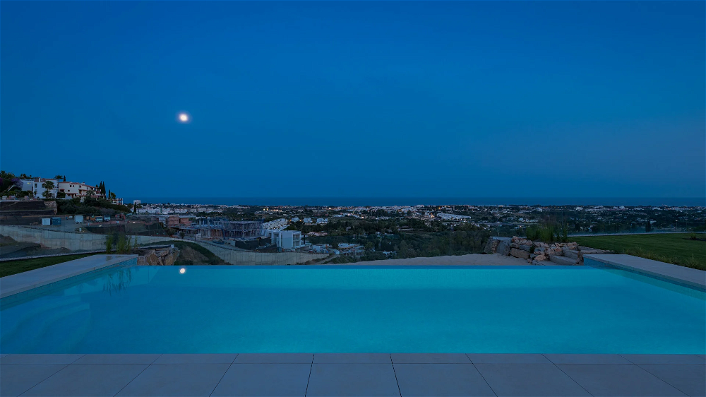 Luxury villa with sea view for sale on the Costa del Sol 1290157217