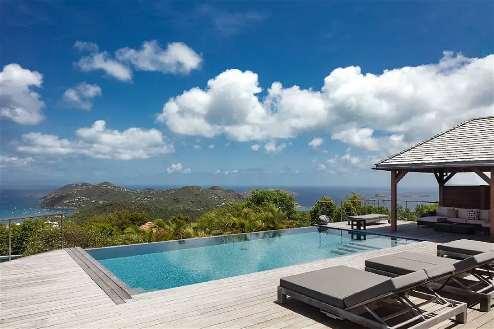 Luxury villa with sea view for sale in Saint-Barthélemy 161170110
