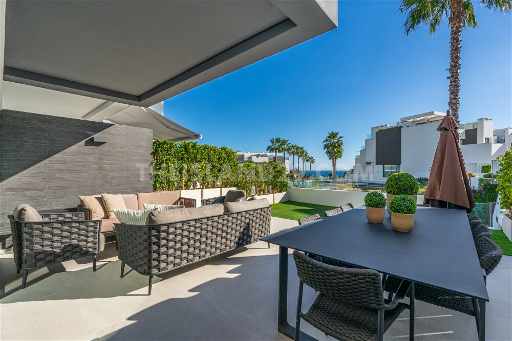 Luxury seaside townhouse in Estepona with panoramic views 172940206