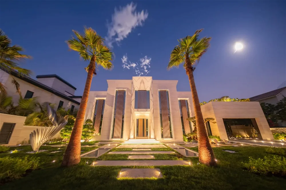 For sale, a modern style luxury villa on Palm Jumeirah with breathtaking views 176837422