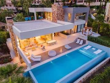 Invest in a fabulous luxury villa in Marbella, Southern Spain 1891522153
