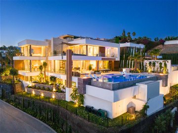 Buying an exceptional villa in Marbella in southern Spain 1996202090