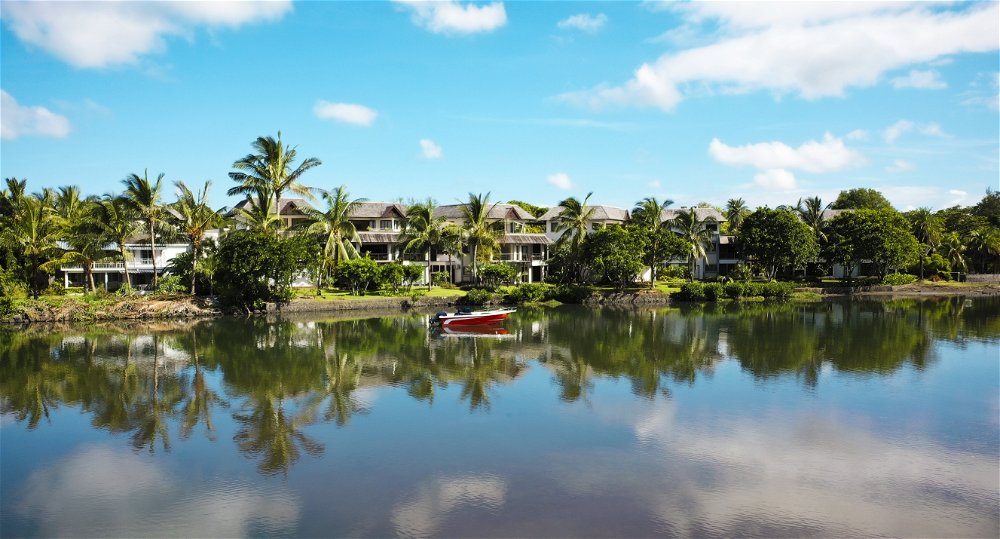 For sale Beautiful waterfront villa on Tamarin in Western 2052953276