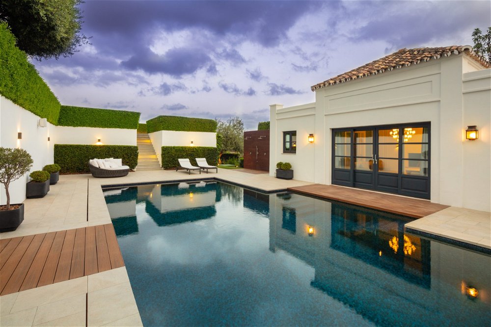 Luxury villa for sale in Marbella 2218736996