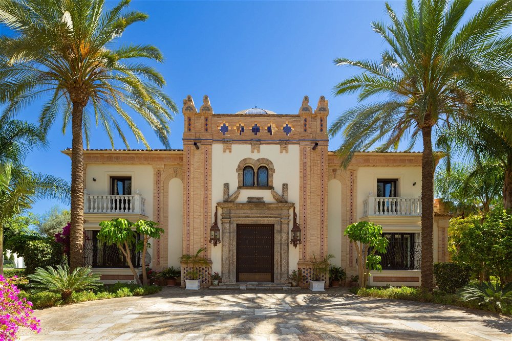 Beautiful home located in a prestigious gated community of 7 villas 2251394214