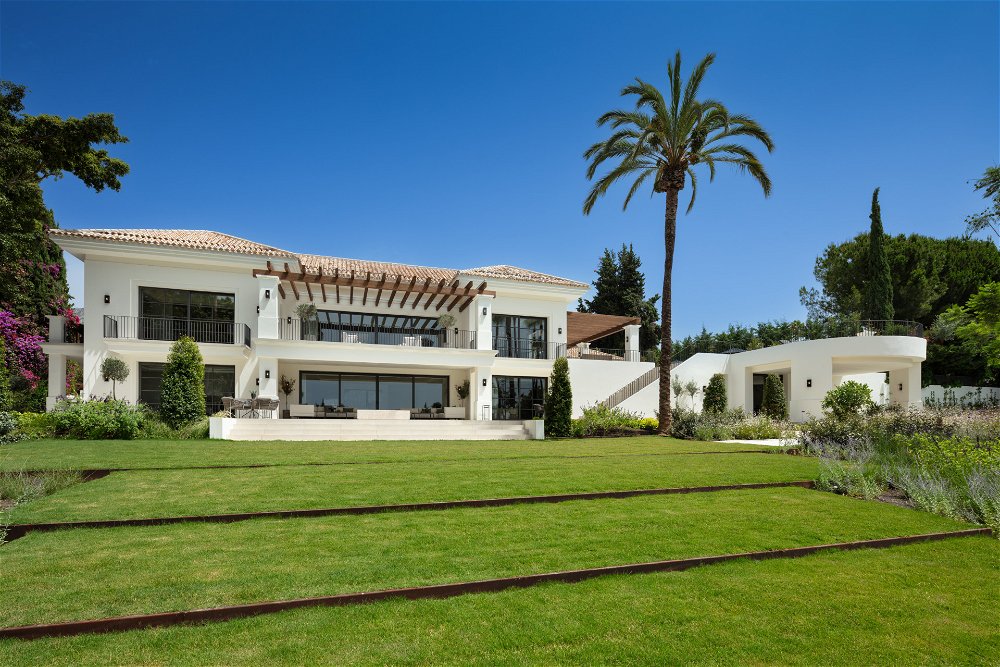 Luxury villa in Rocío de Nagüeles with breathtaking views of the Mediterranean Sea 2842520632