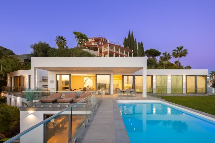 Modern luxury villa with sea Views in La Quinta, Marbella 2887636141
