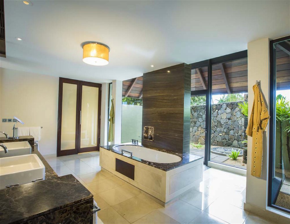 Prestigious 3 bedroom villa for sale in Mauritius 2929949901