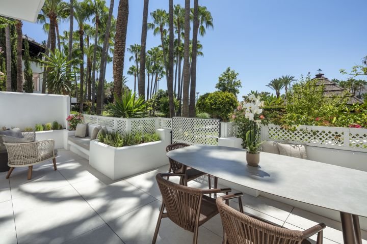 Newly renovated luxury apartment for sale in Puente Romano, Marbella 2931187744