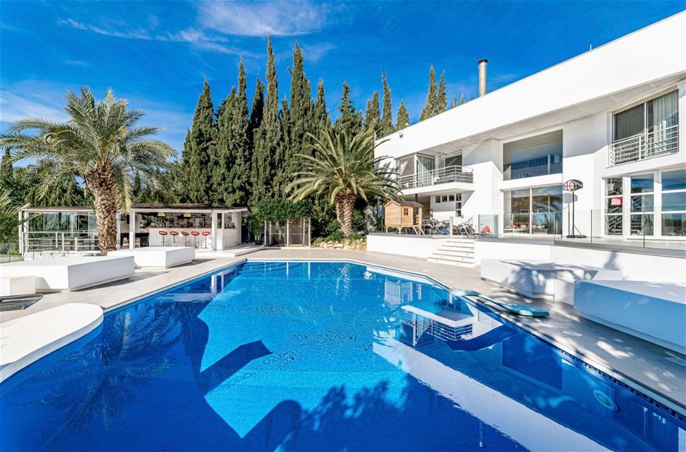 Luxurious villa in Marbella with 24 hour security 2997501793