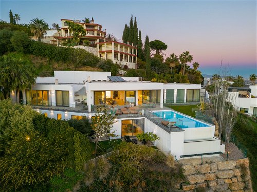 Luxurious modern villa for sale in El Herrojo, Marbella 3175999084