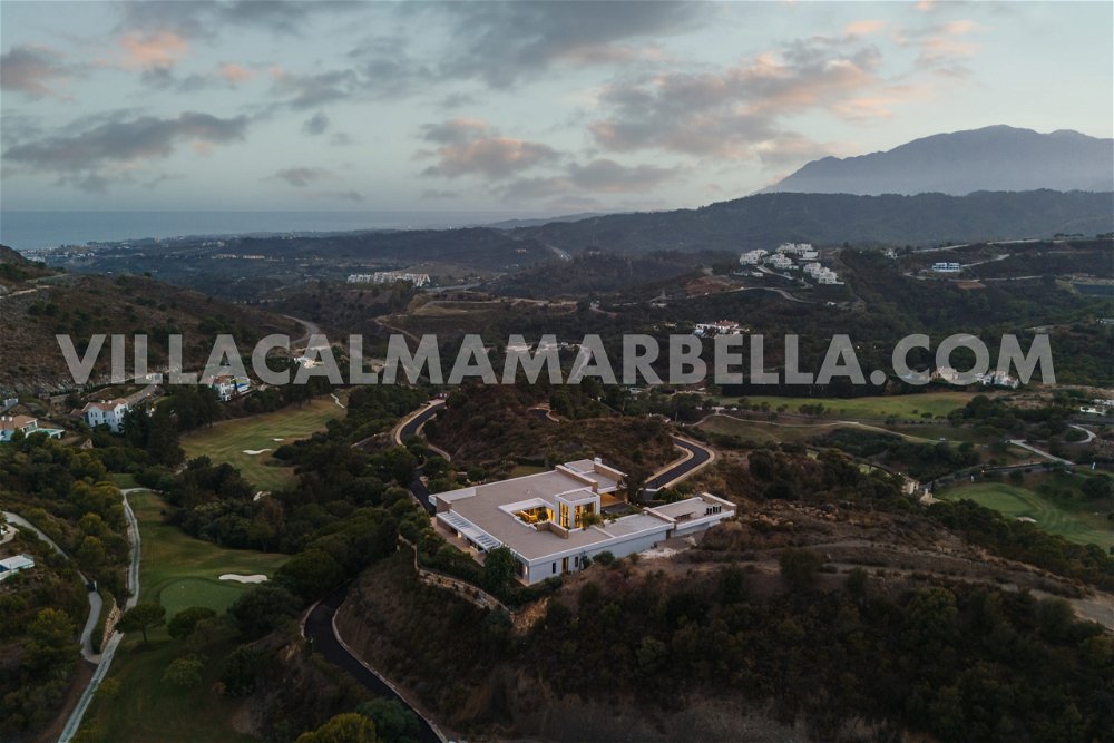 Modern Marbella villa with panoramic sea views 3230426462