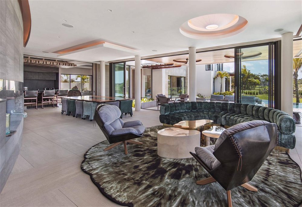 Discover this splendid luxury villa on the Anahita estate 3232141739