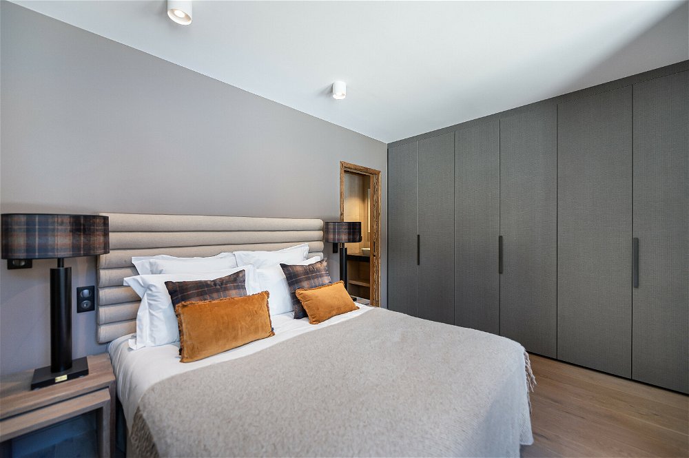 Brand new 4 bedrooms luxury apartment 3618541751