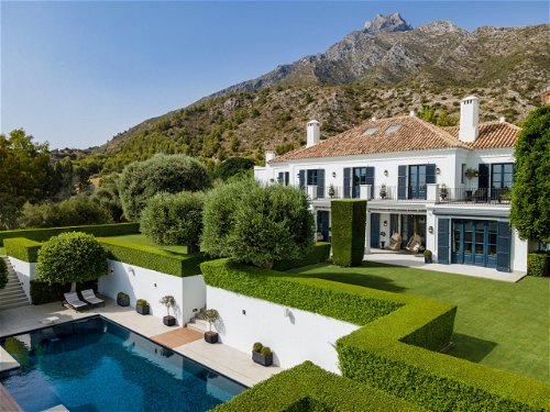 Luxury villa with sea and mountain views in Marbella 3648420151