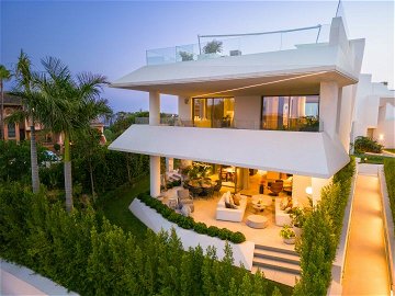 Modern semi-detached villa in Nueva Andalucia, Marbella – your luxury investment on the Costa del Sol 3663598036