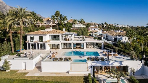 Luxury golf villa for sale in Nueva Andalucía 3752657388