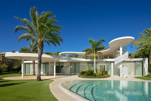 Exceptional villa for sale: an oasis of luxury and sophistication 3876360809
