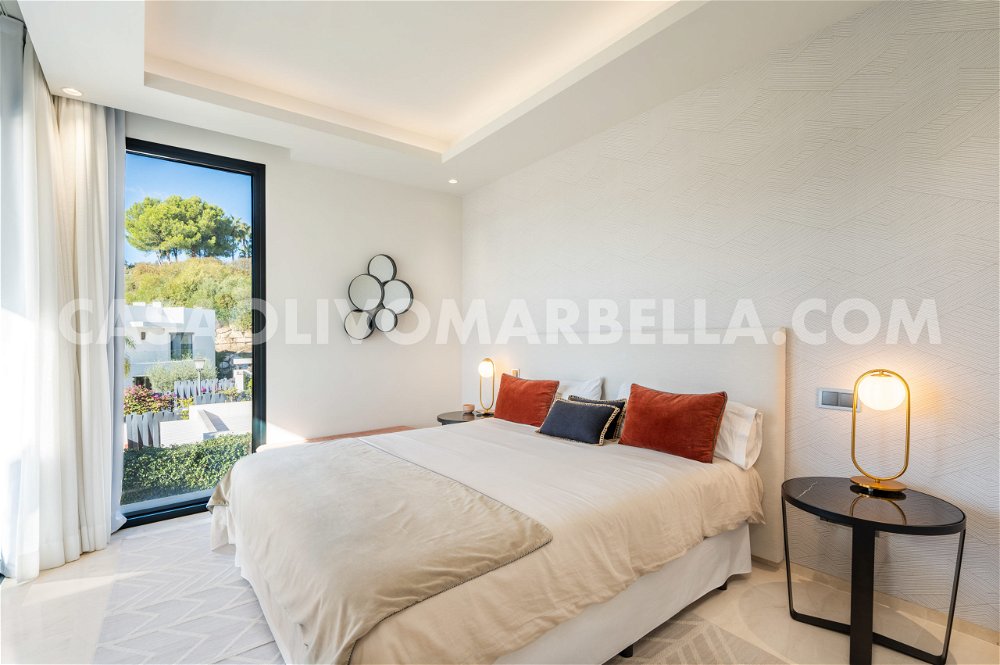 6-bedroom luxury villa for sale in Los Olivos, Nueva Andalucía, Marbella 4096336607