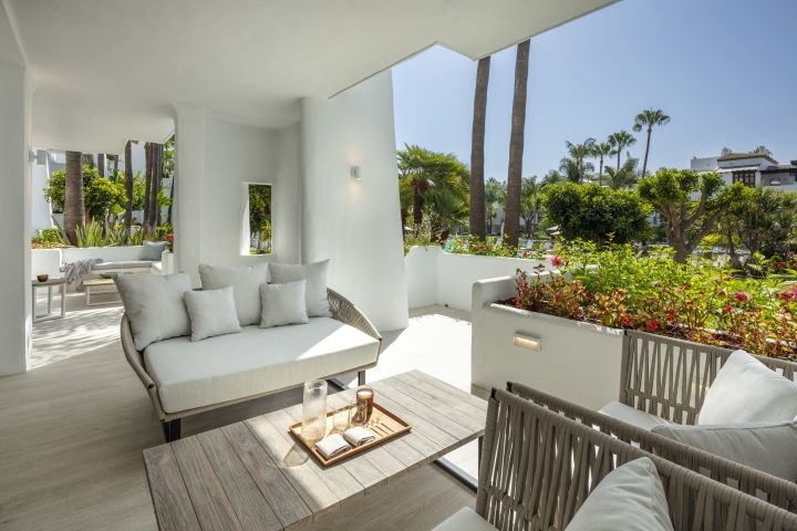 Modern luxury apartment for sale at Puente Romano Resort, Marbella 50646933