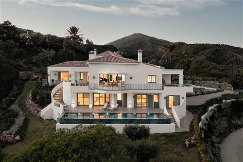 Exceptional villa with Andalusian touches and panoramic views of the Mediterranean coast for sale 557347243