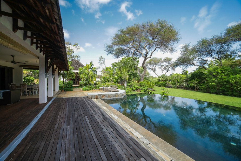 For sale Prestige Villa on the Golf Spa in Tamarin Mauritius 631896732
