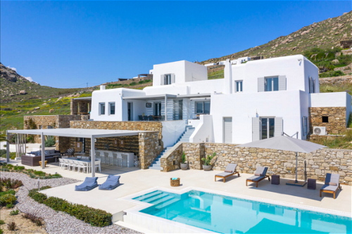 This magnificient villa offer the perfect retreat  for those who desire socializing and privacy in Mykonos 771391577