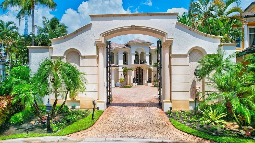 For sale: spectacular gated mansion at Mizner Lake Estates, lakefront and golf course views 859489528