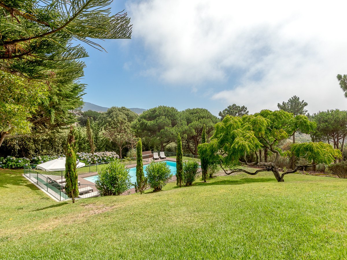 5-bedroom villa sea and mountain view in Sintra