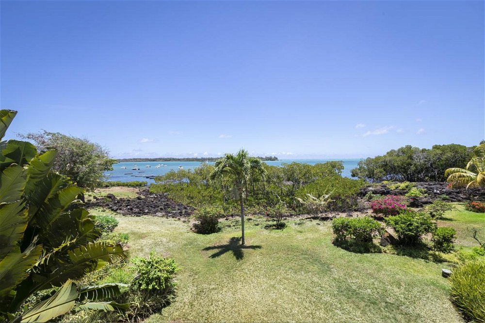 Sea view apartment for sale in a golf estate in Beau Champ, on the east coast of Mauritius 416480246