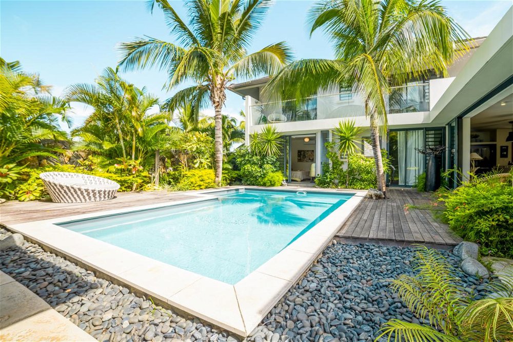 Beautiful villa for sale in a secure residence within walking distance of amenities and the beach in 757083604