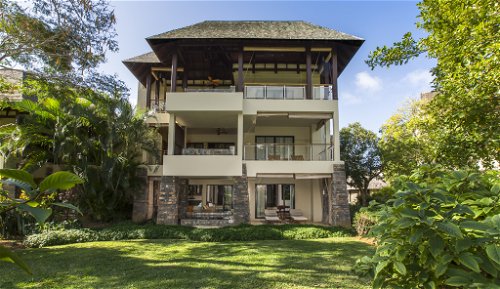 Superb apartment for sale in a golf estate in Beau Champ, on the east coast of Mauritius 4141652698
