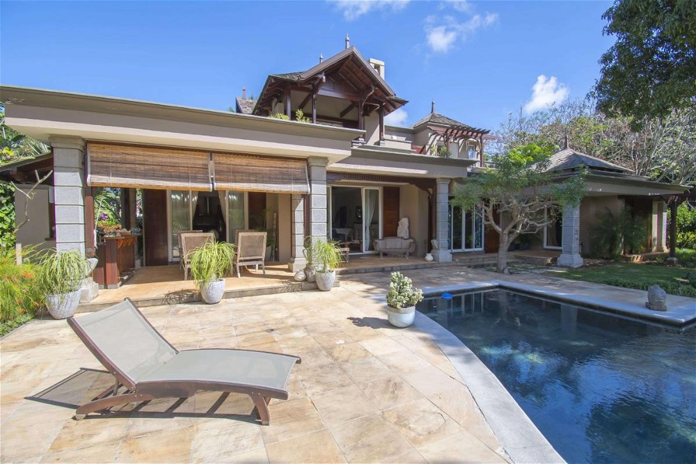 Superb villa with breathtaking golf views for sale in a secure domain in Bel Ombre, Mauritius 2378173512