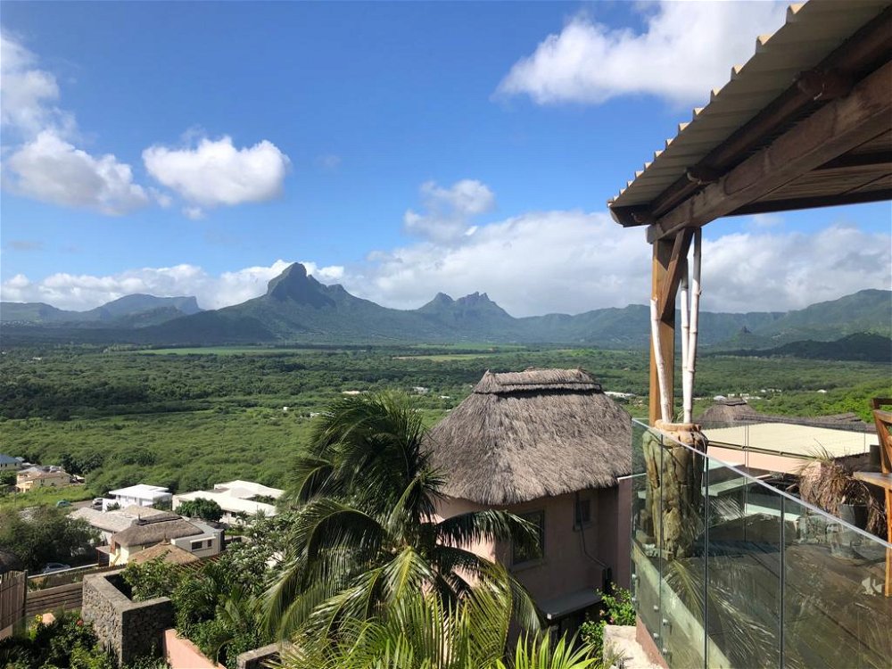 Spacious family villa with magnificent sea and mountain views for sale in Tamarin, Mauritius 220638522