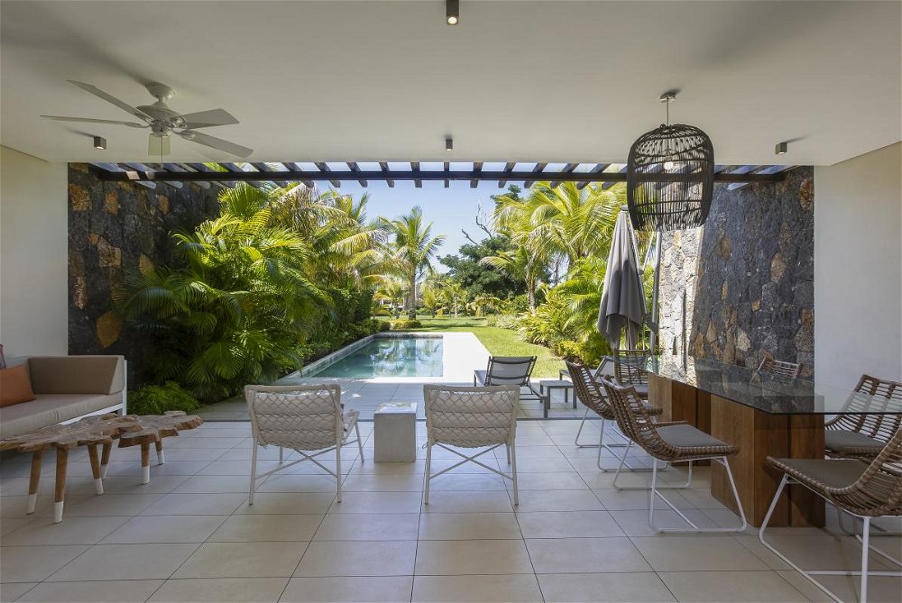 Beautiful semi-detached villa for sale in a golf estate in Beau Champ on the east coast of Mauritius 1756893049