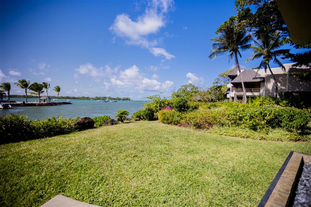 Apartment for sale in a popular residential estate in Beau Champ, facing Ile aux Cerfs, Mauritius 359096060
