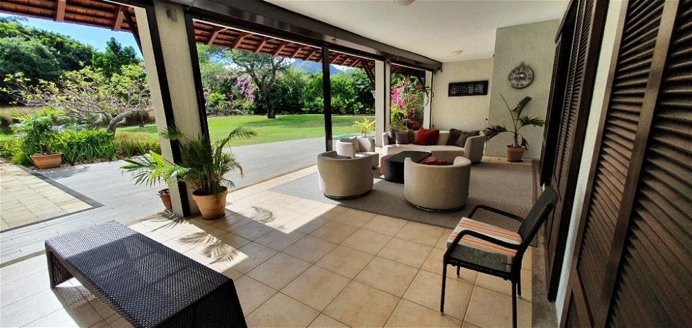 5-bedroom luxury villa for sale at the Tamarina Golf Estate in Tamarin, Mauritius 2729628387