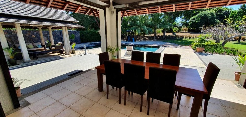 5-bedroom luxury villa for sale at the Tamarina Golf Estate in Tamarin, Mauritius 2729628387