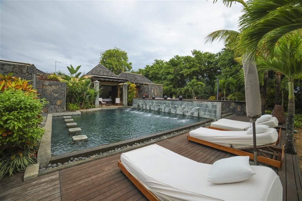 Luxury villa for sale with access to golf and beach club in Tamarin, Mauritius 1101116165