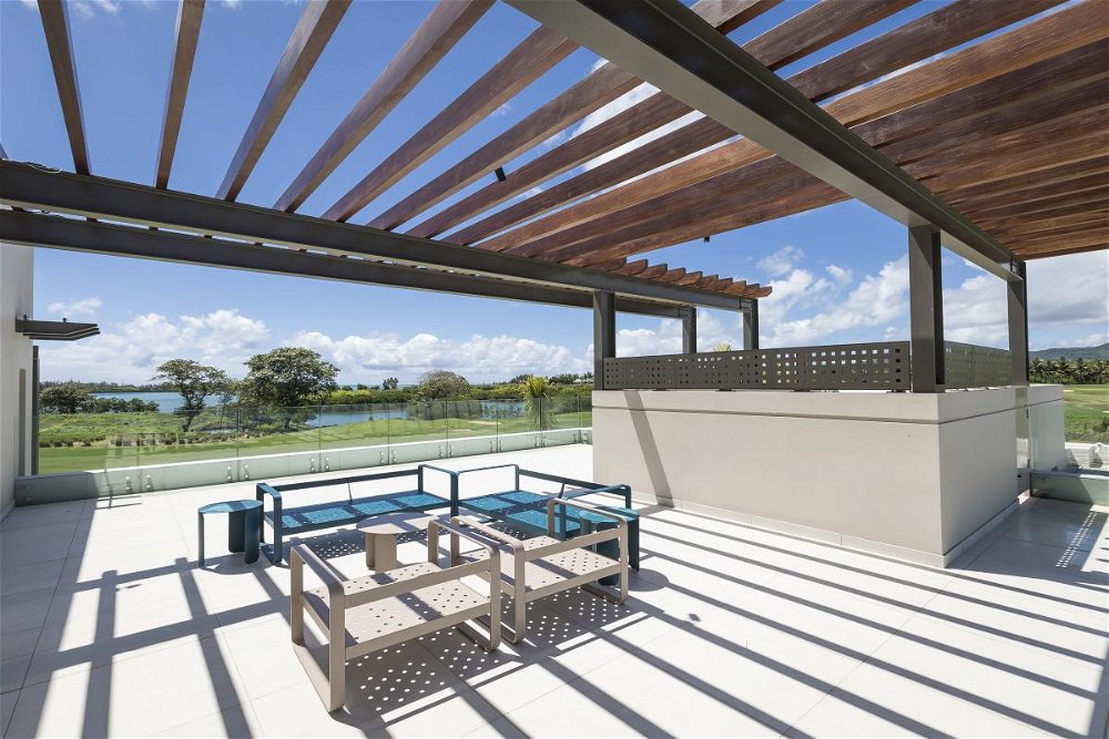 Prestigious villa for sale in a golf estate in Beau Champ on the east coast of Mauritius 4022840219