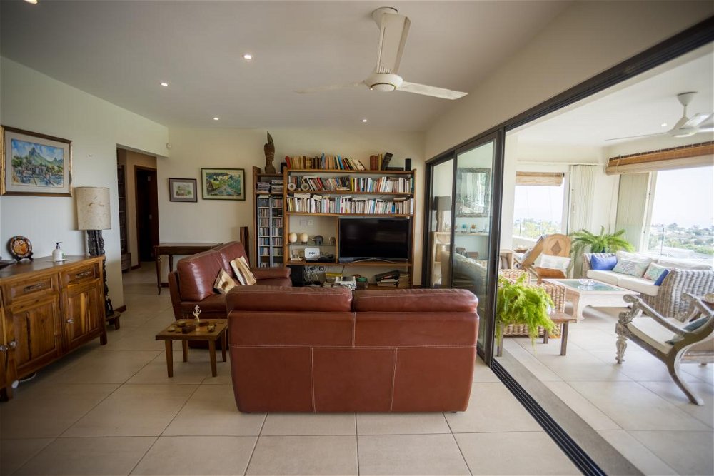 Superb apartment with sea and mountain views for sale in Tamarin, Mauritius 1002144601