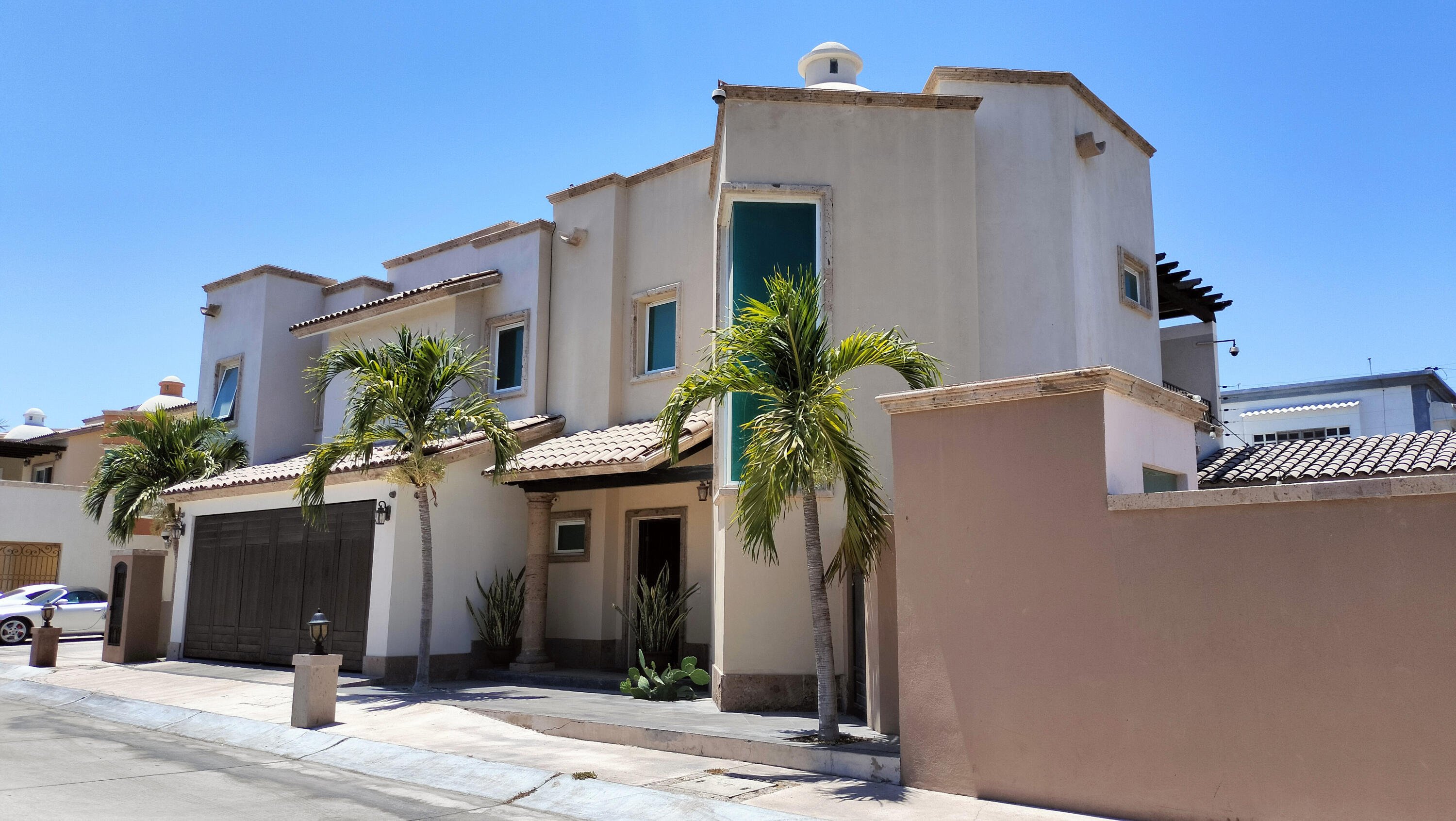 House For Sale in La Paz