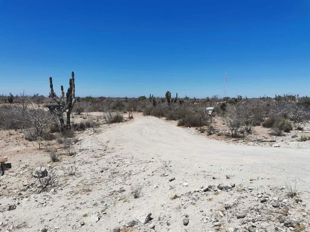 Terreno carretera al norte 1425138300