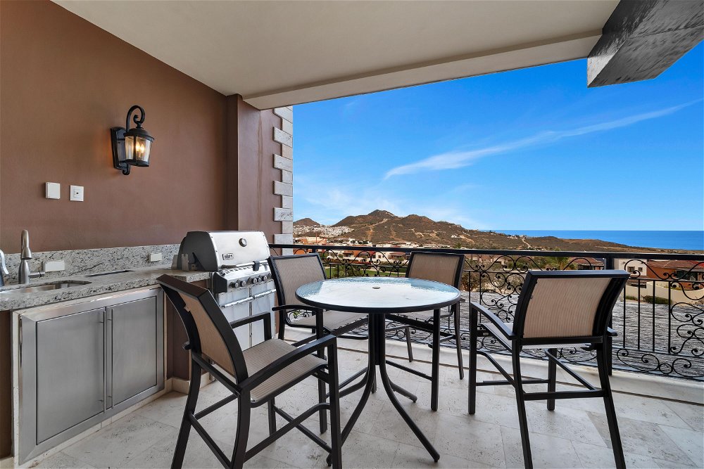 Apartment For Sale in Cabo San Lucas 3577813580