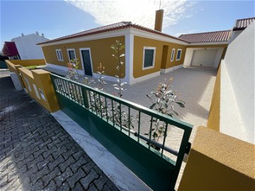 Fantastic 4 bedroom villa in Cadaval 2510744480