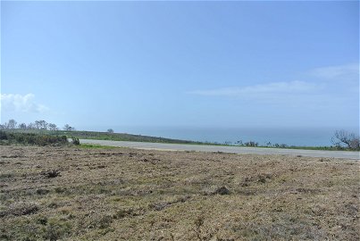 Land with views to the ocean on the Silver Coast 403031470
