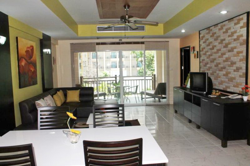 Spacious apartment in Patong center for sale 2924093354