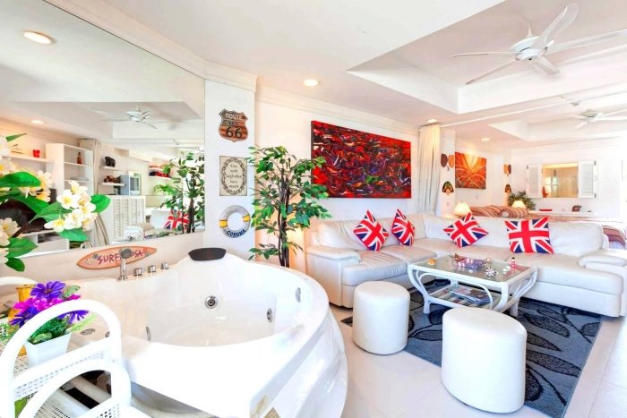 Trendy Ocean View Condominium in Patong for Sale 2122168224